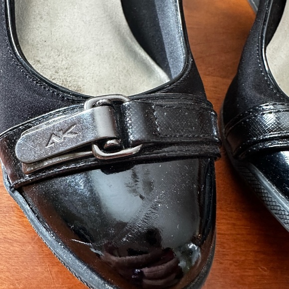 Sized 10M black dressy wedges - Picture 5 of 5